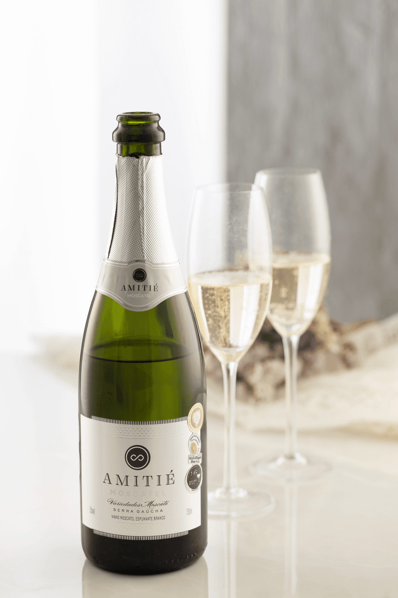 Amitié Espumante Moscatel - Caixa com 6 - Amitié - Espumantes do Sul